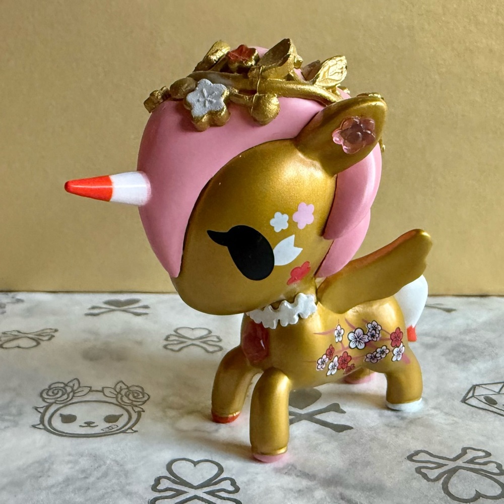 ICHIYO Cherry Blossom Unicorno Series Collectible Vinyl by Tokidoki - Picture 4 of 4